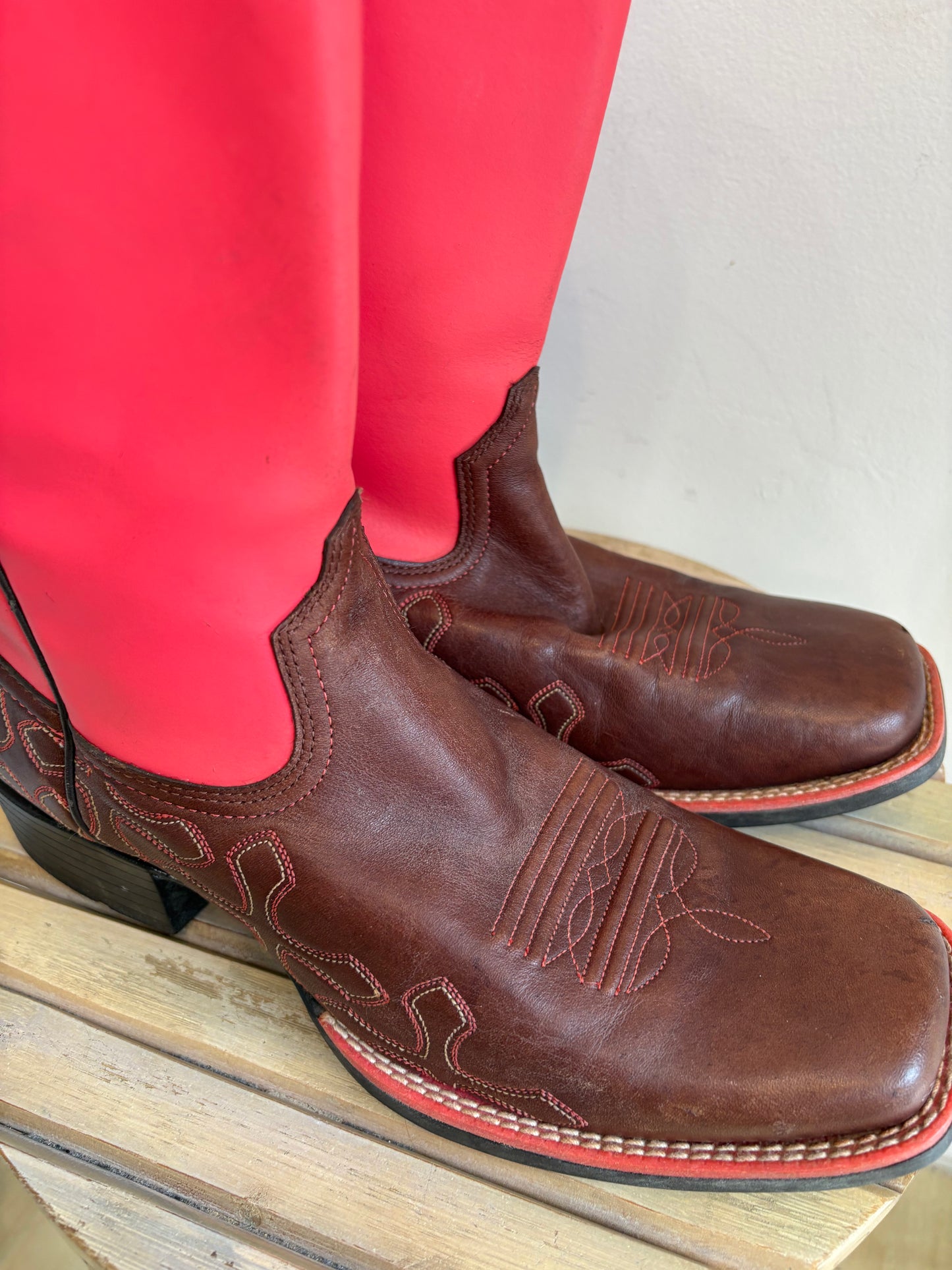 Vintage ARIAT pink/brown leather boots