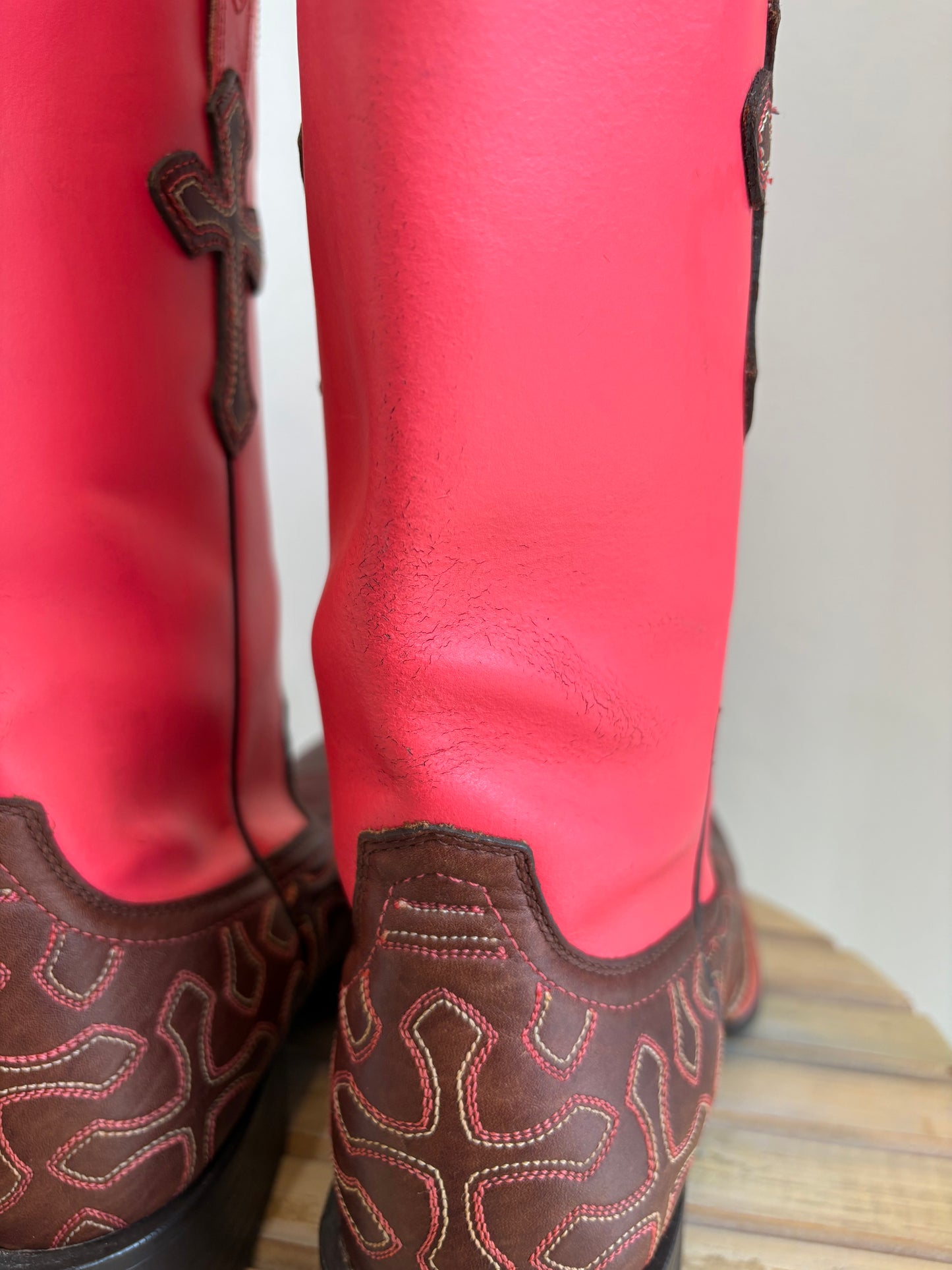 Vintage ARIAT pink/brown leather boots