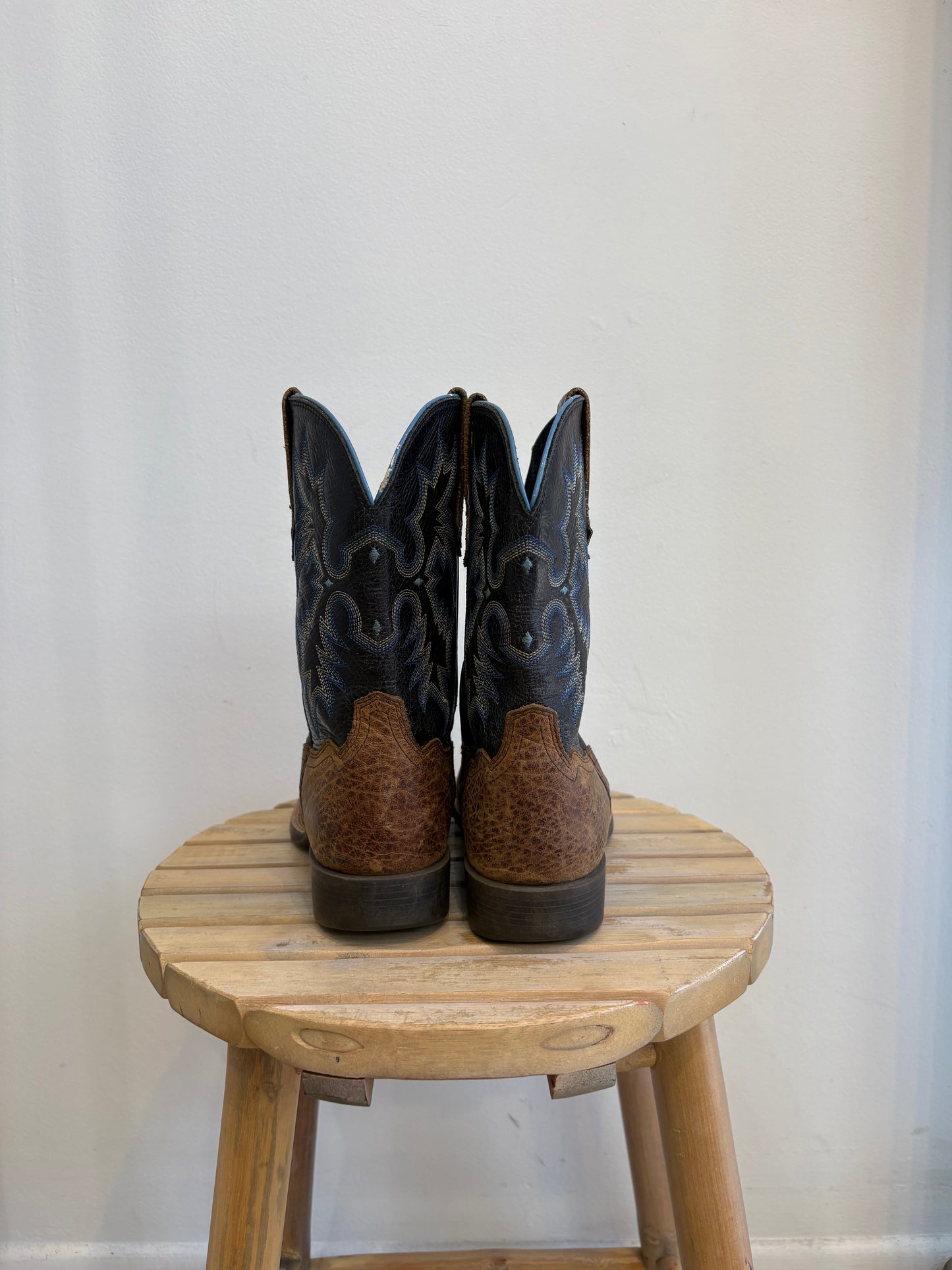 ARIAT Brown/Blue Leather Cowboy Boots
