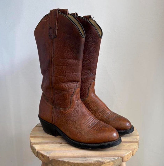 Brown cowgirl boots