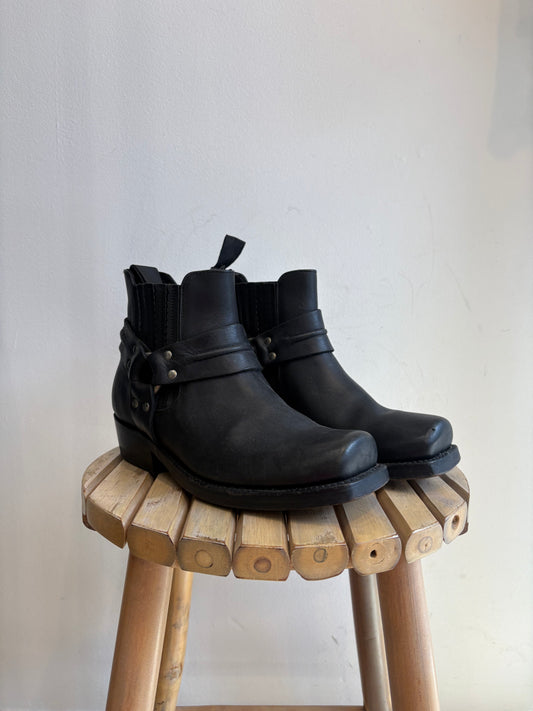 Black biker boots