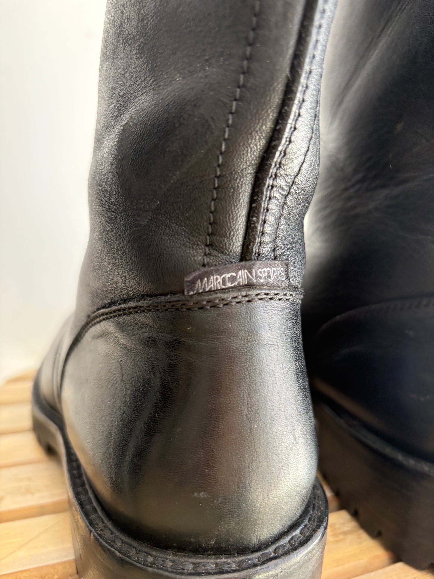 Black Marc Cain boots