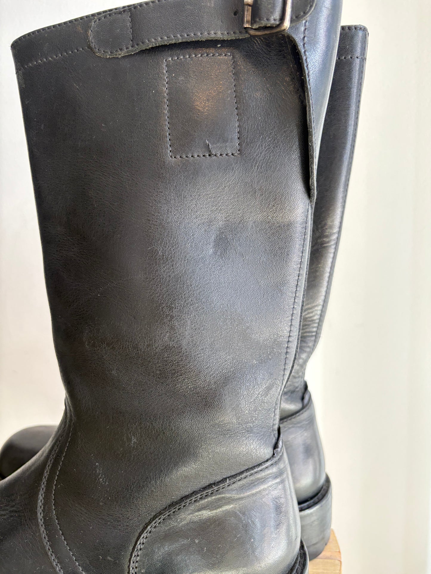 Black Marc Cain boots
