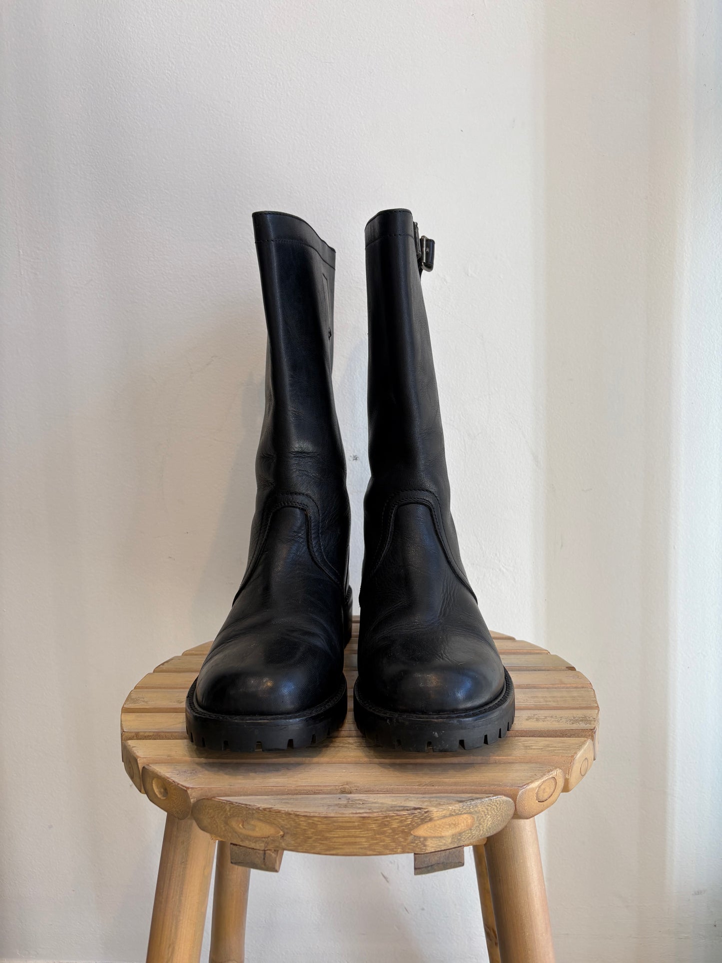 Black Marc Cain boots